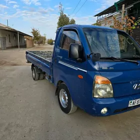 Kia Bongo 2004