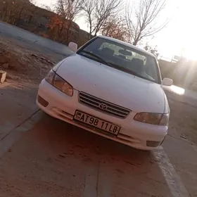 Toyota Camry 2000