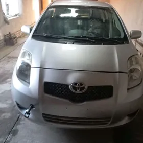 Toyota Yaris 2006