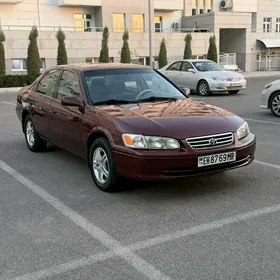 Toyota Camry 2001