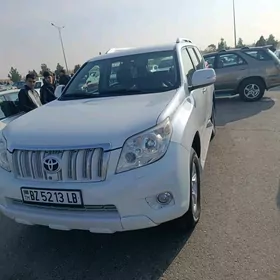 Toyota Land Cruiser Prado 2011