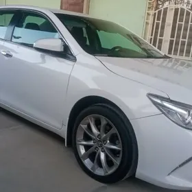 Toyota Camry 2017