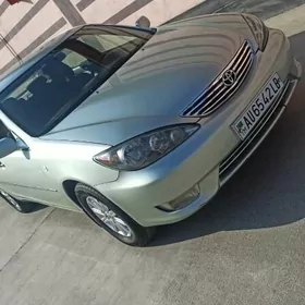 Toyota Camry 2004