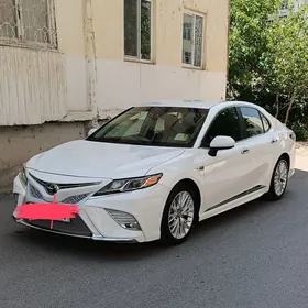Toyota Camry 2018