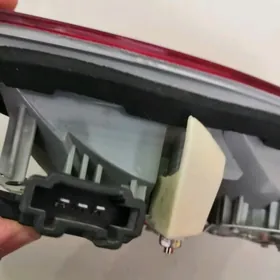 Yzky stopnik Mercedes