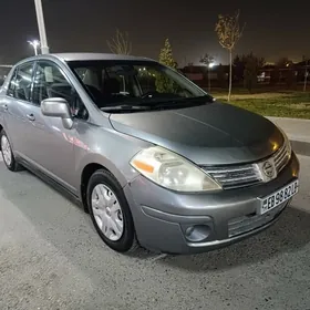 Nissan Versa 2010