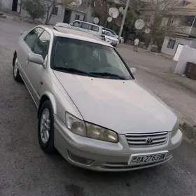 Toyota Camry 2001