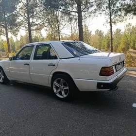 Mercedes-Benz 230E 1990