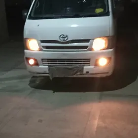 Toyota Hiace 2006