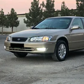 Toyota Camry 1999