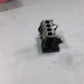 1.8 королла блок