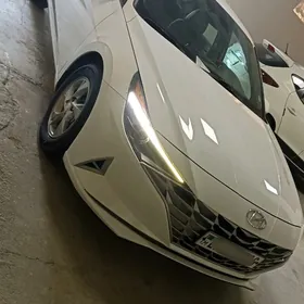 Hyundai Elantra 2021