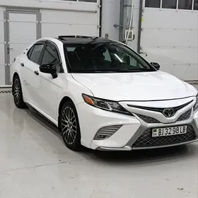 Toyota Camry 2020