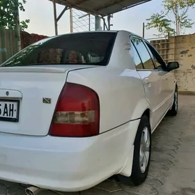Mazda 323 1999