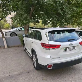 Toyota Highlander 2017