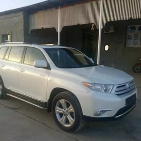Toyota Highlander 2013