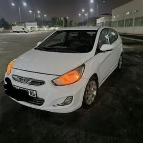 Hyundai Accent 2014