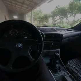BMW 525 1990
