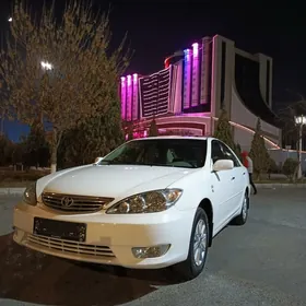 Toyota Camry 2004