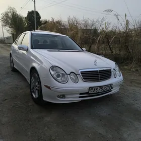 Mercedes-Benz E320 2002