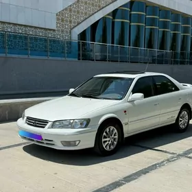 Toyota Camry 2000