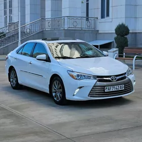 Toyota Camry 2016
