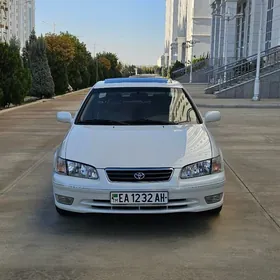 Toyota Camry 2000