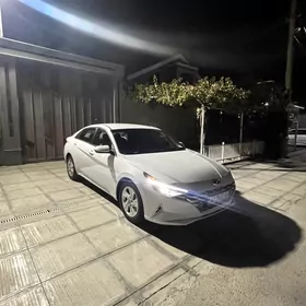 Hyundai Elantra 2021