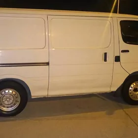 Toyota Hiace 2004