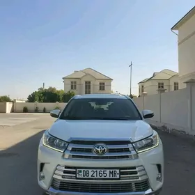 Toyota Highlander 2018