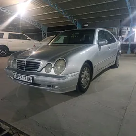 Mercedes-Benz E320 2000