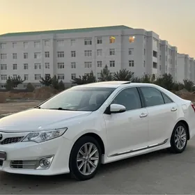 Toyota Camry 2014