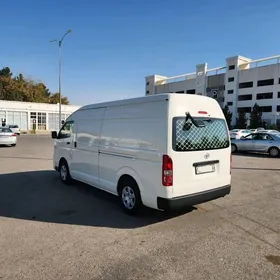 Toyota Hiace 2024