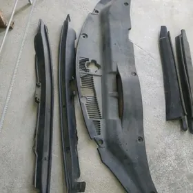 lexus podkapot palasmas