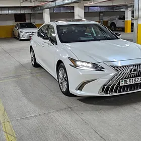 Lexus ES 350 2022