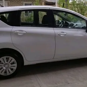 Nissan Versa Note 2019