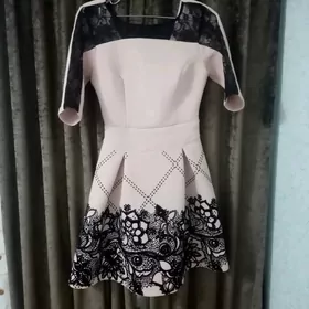 Платья на худых молодых