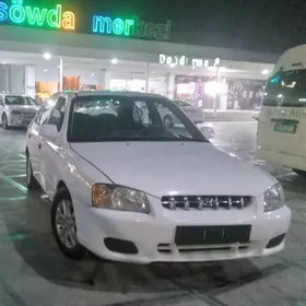 Hyundai Accent 2001
