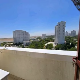 элитка 4 комнат 8 этаж 150м²