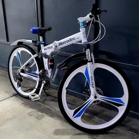 Mercedes -Benz tigir.