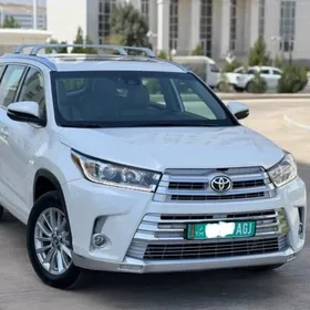 Toyota Highlander 2019