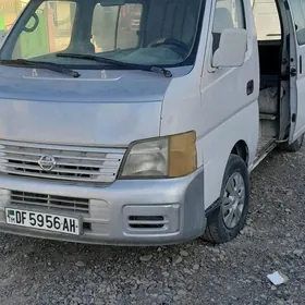 Nissan Urvan 2004