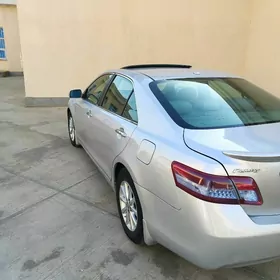 Toyota Camry 2011