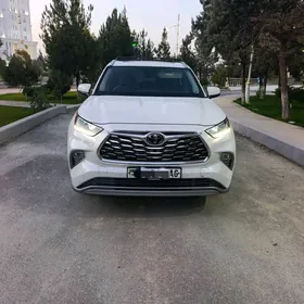 Toyota Highlander 2020