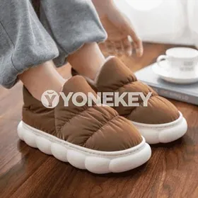 Gyzlar üçin ýyly aýakgap