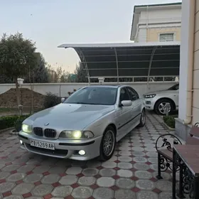 BMW E39 1998