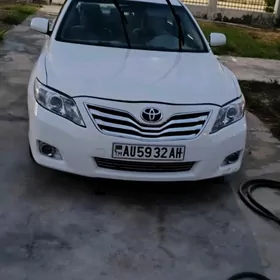 Toyota Camry 2011