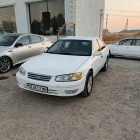 Toyota Camry 2001