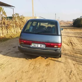 Toyota Previa 1991