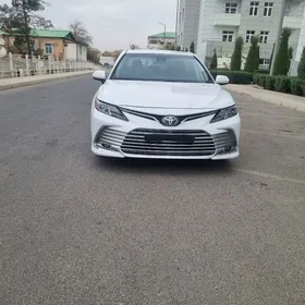 Toyota Camry 2022